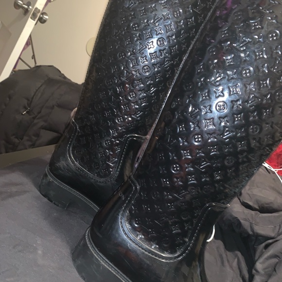 Louis Vuitton WOMENS High “Drops” rain boots - Picture 2 of 2